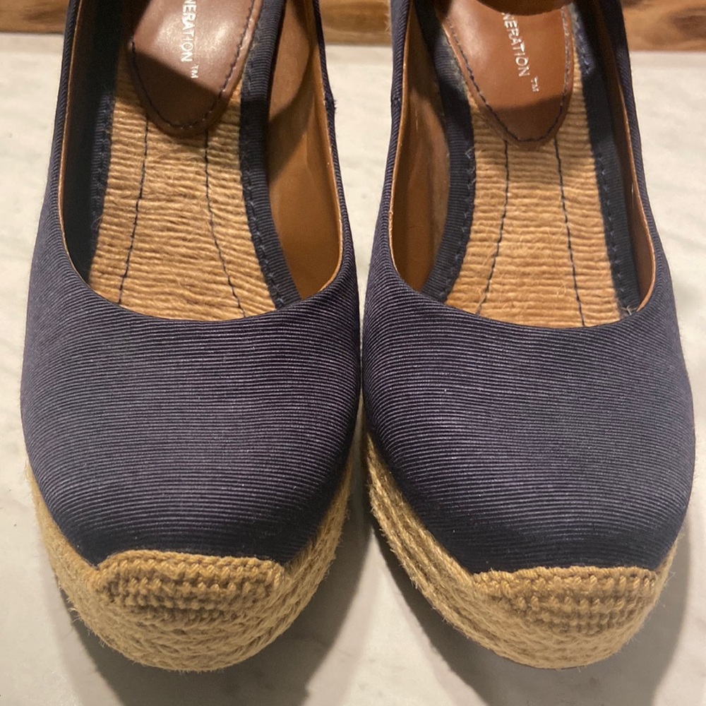 BCBG navy wedge shoe